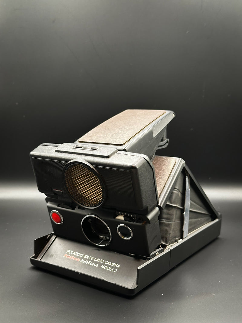 Polaroid SX-70 Land Camera Model 2 – Sonar AutoFocus