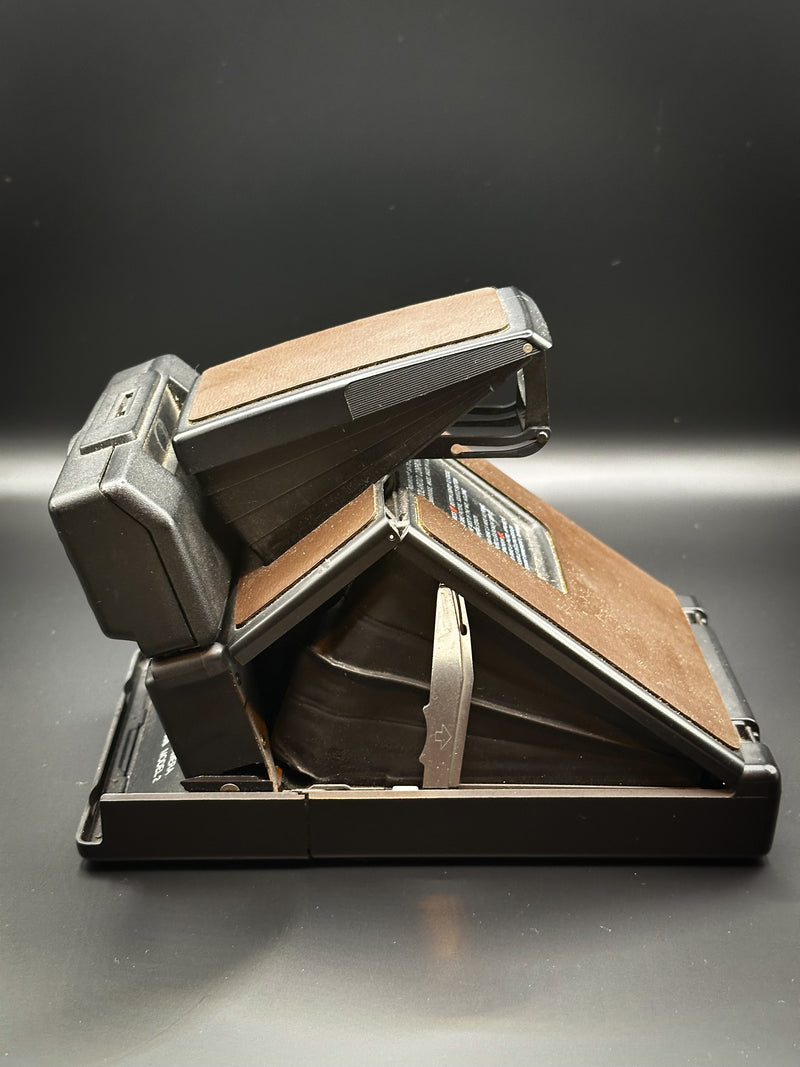 Polaroid SX-70 Land Camera Model 2 – Sonar AutoFocus